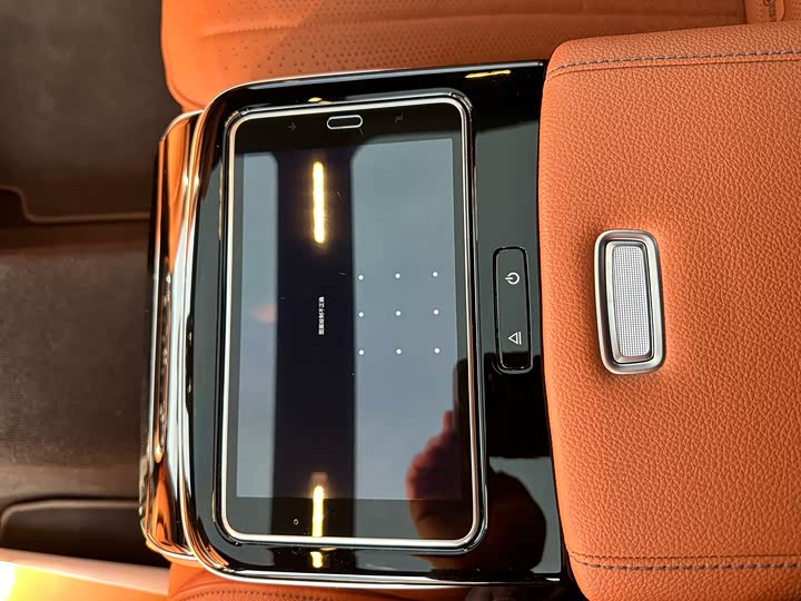 Фото 17 - Mercedes-Benz S-Class