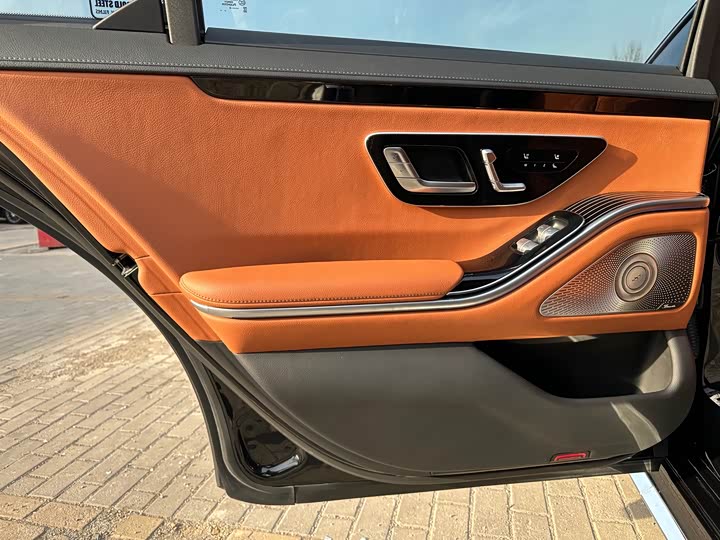 Фото 20 - Mercedes-Benz S-Class