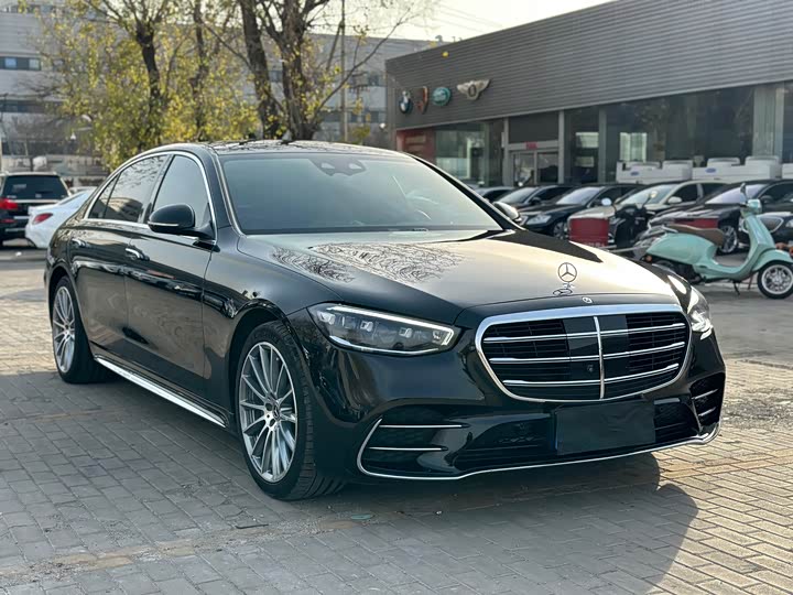 Фото 3 - Mercedes-Benz S-Class