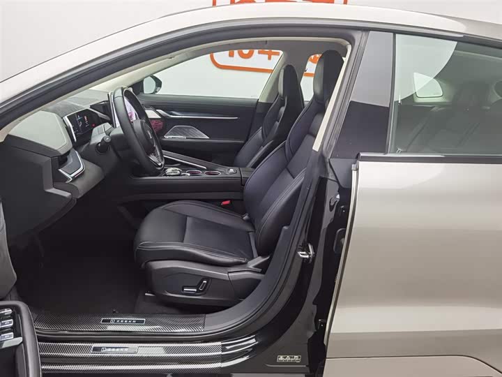 Фото 10 - Zeekr 001