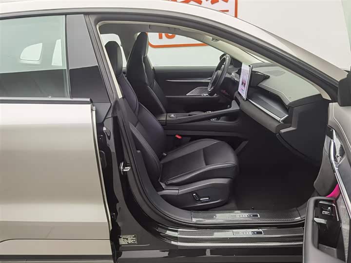 Фото 23 - Zeekr 001