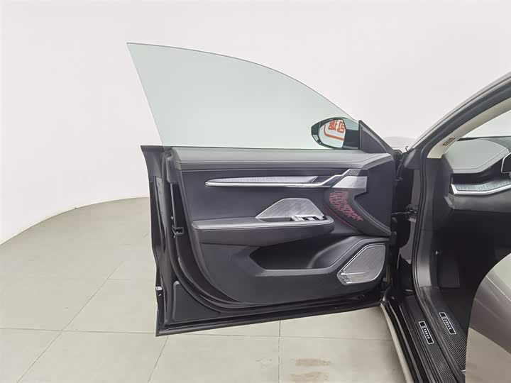 Фото 8 - Zeekr 001