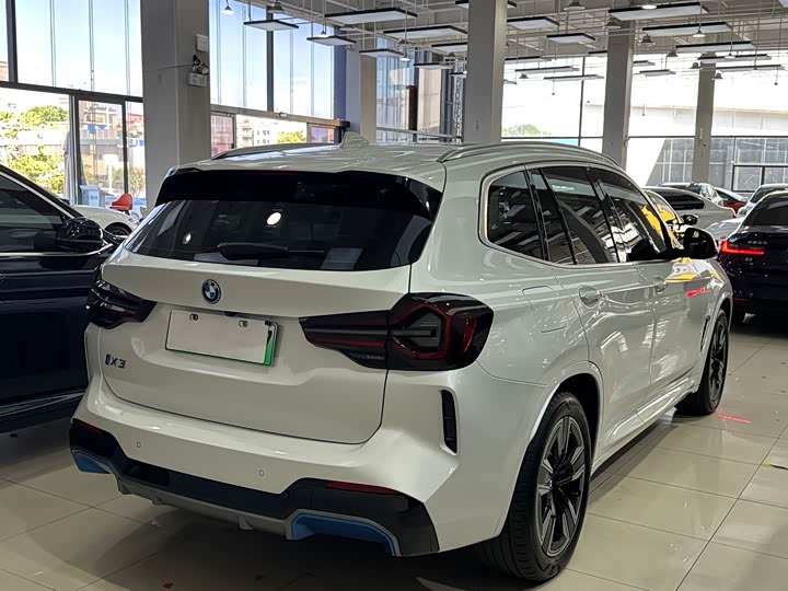 Фото 4 - BMW iX3