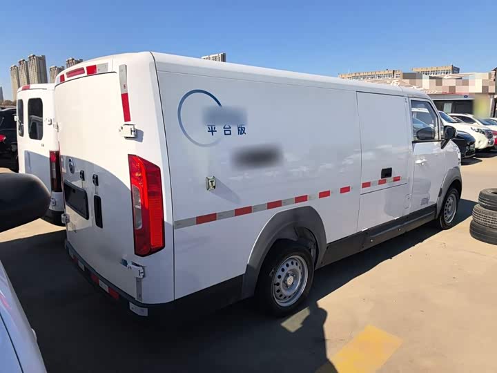 Фото 7 - Foton Smart Smurf E7