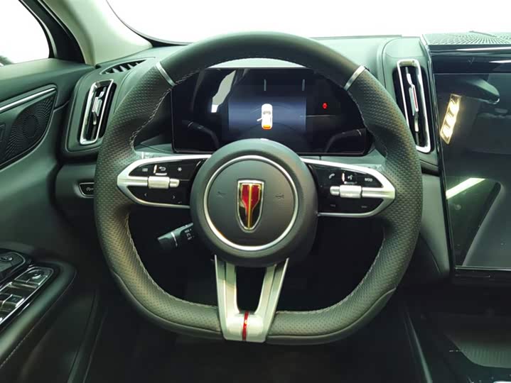 Фото 15 - Hongqi HS3