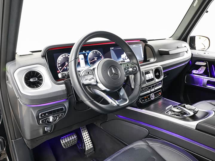 Фото 17 - Mercedes-Benz G-Class