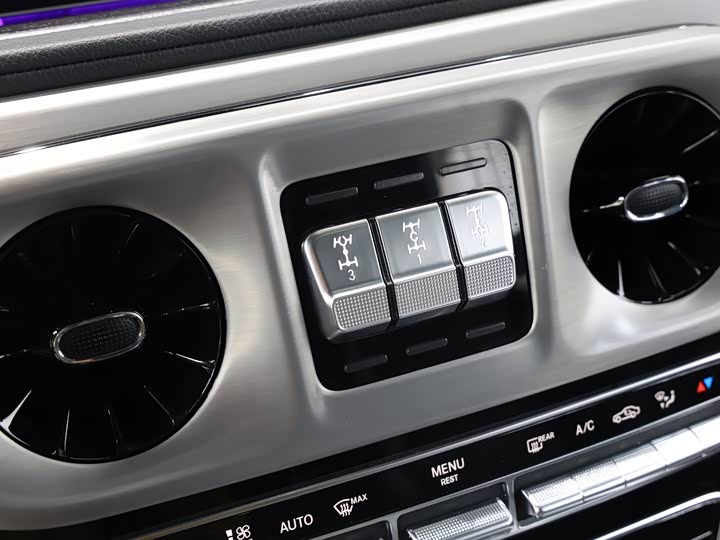 Фото 20 - Mercedes-Benz G-Class