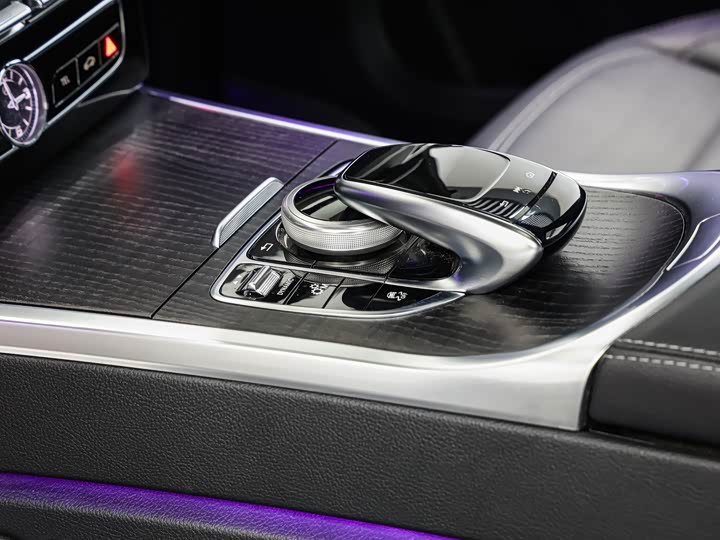 Фото 21 - Mercedes-Benz G-Class