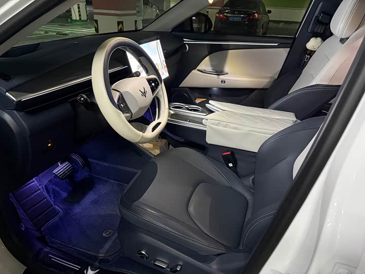 Фото 8 - BAIC Arcfox Alpha T5