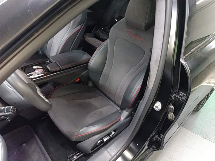 Фото 15 - BAIC Arcfox Alpha S