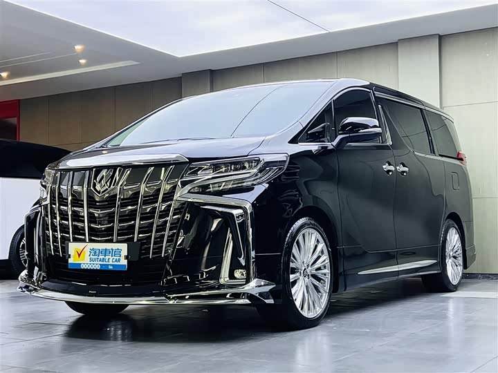 Фото 1 - Toyota Alphard