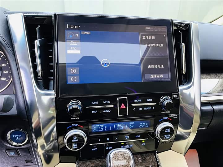 Фото 13 - Toyota Alphard