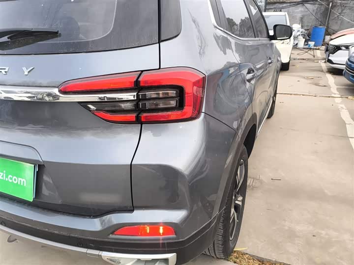 Фото 8 - Chery Tiggo 5x