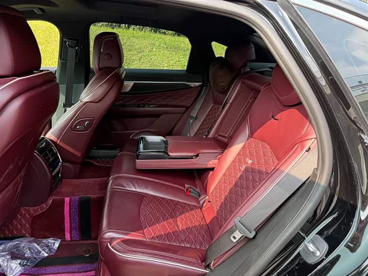 Фото 10 - Cadillac CT6