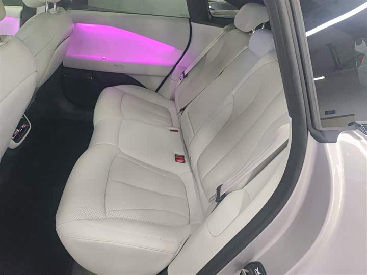 Фото 17 - XPeng F57