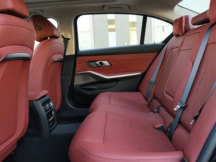 Фото 10 - BMW i3