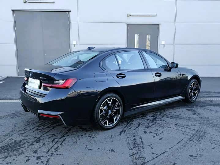 Фото 13 - BMW i3