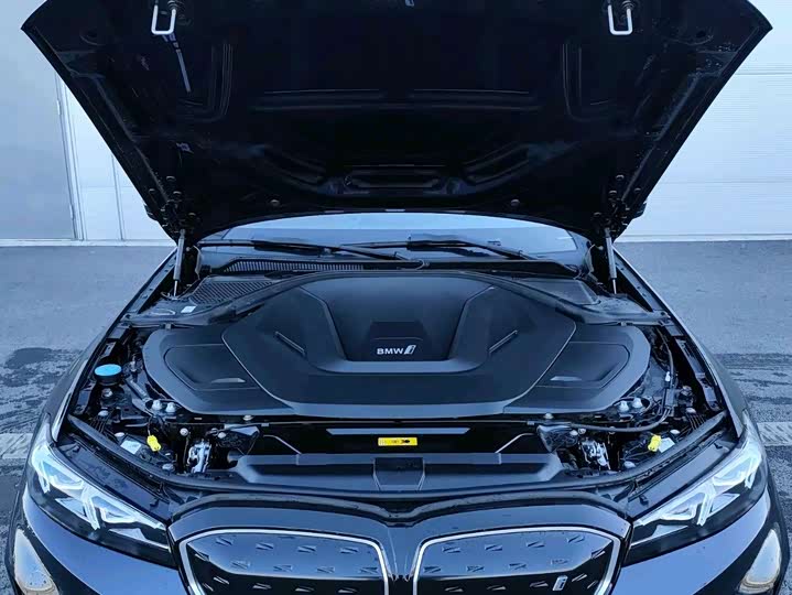 Фото 15 - BMW i3