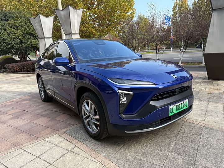 Фото 3 - Nio EC6