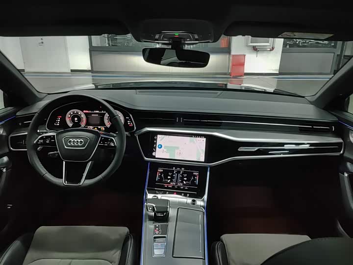 Фото 18 - Audi A6L