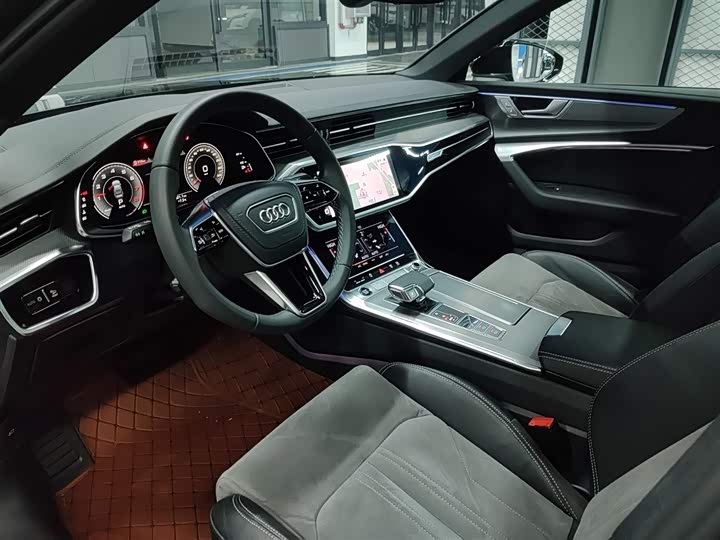 Фото 20 - Audi A6L