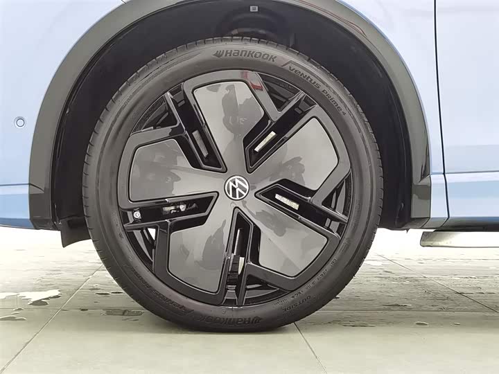 Фото 17 - Volkswagen Tiguan L Pro