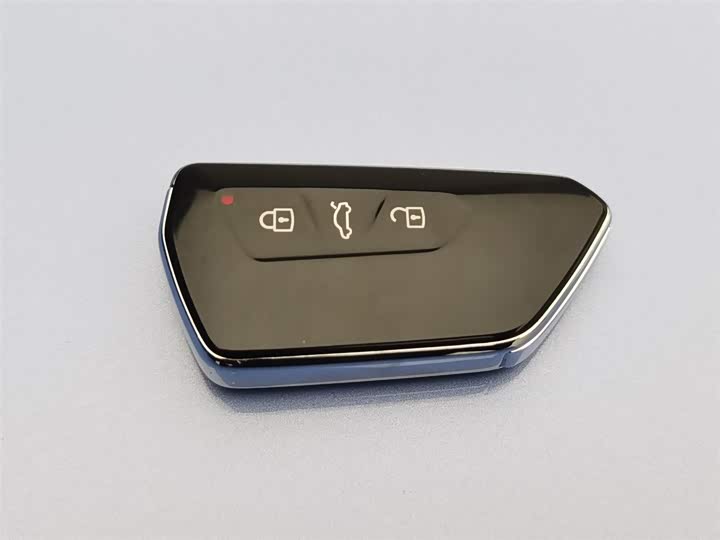 Фото 19 - Volkswagen Tiguan L Pro