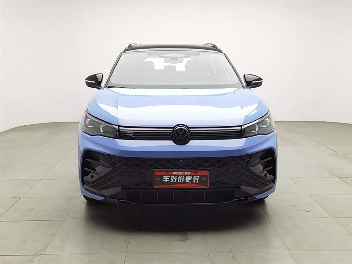 Фото 3 - Volkswagen Tiguan L Pro
