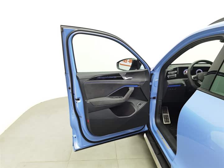 Фото 8 - Volkswagen Tiguan L Pro