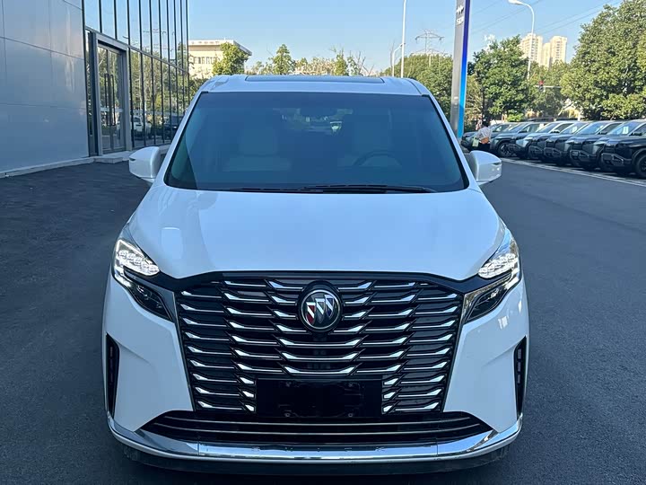 Фото 3 - Buick GL8 ES