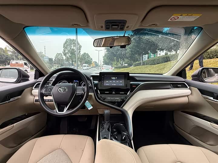 Фото 7 - Toyota Camry