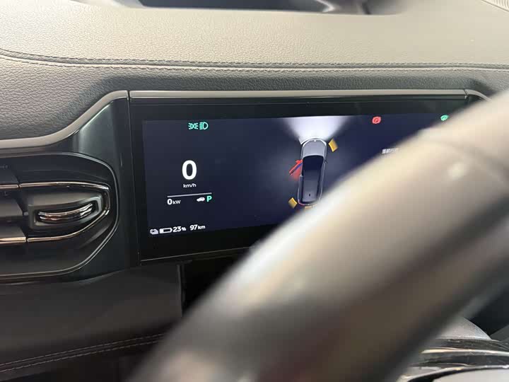 Фото 14 - Tesla Model Y