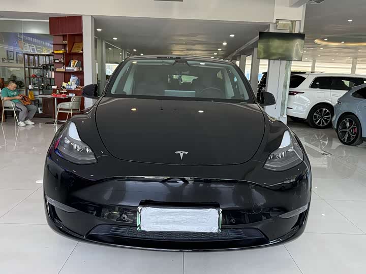 Фото 2 - Tesla Model Y