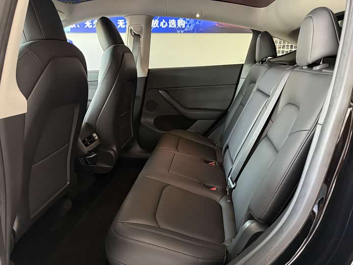 Фото 6 - Tesla Model Y