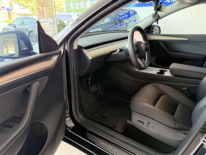 Фото 7 - Tesla Model Y