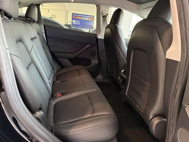 Фото 8 - Tesla Model Y