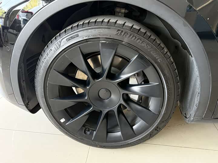 Фото 9 - Tesla Model Y