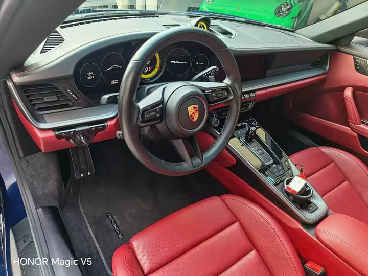 Фото 2 - Porsche 911