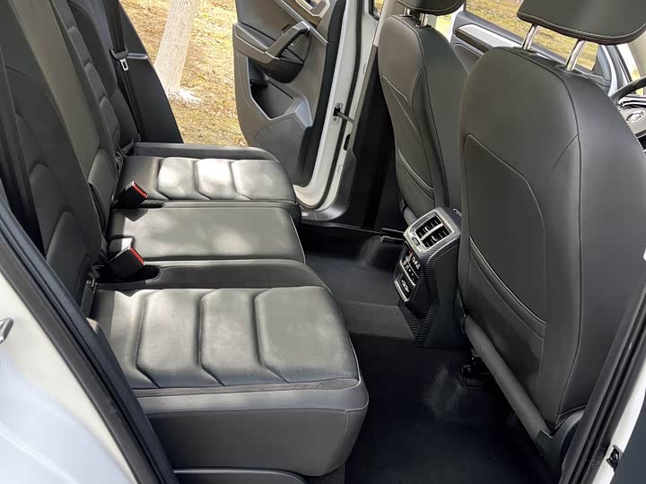 Фото 16 - Volkswagen Tayron