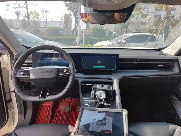 Фото 10 - Roewe RX5