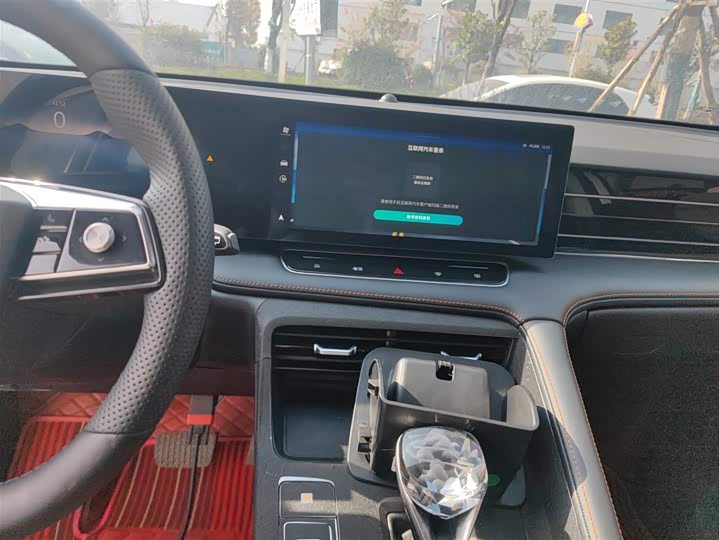 Фото 13 - Roewe RX5