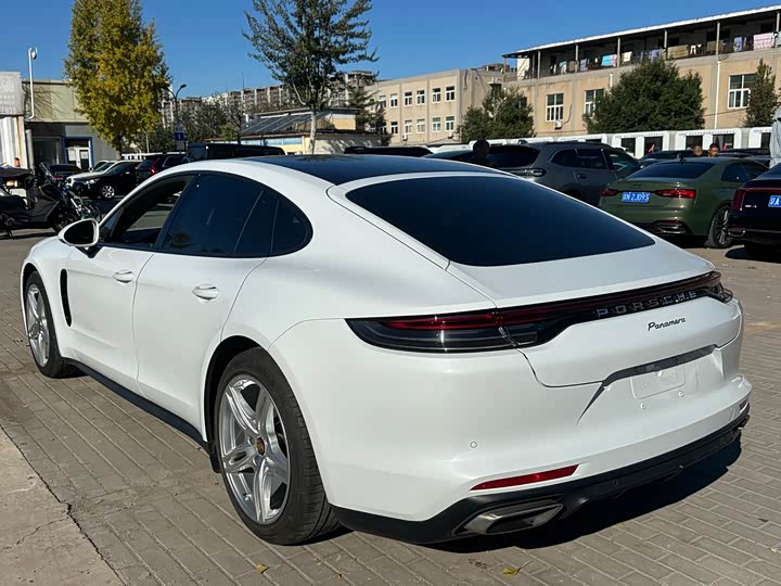 Фото 6 - Porsche Panamera