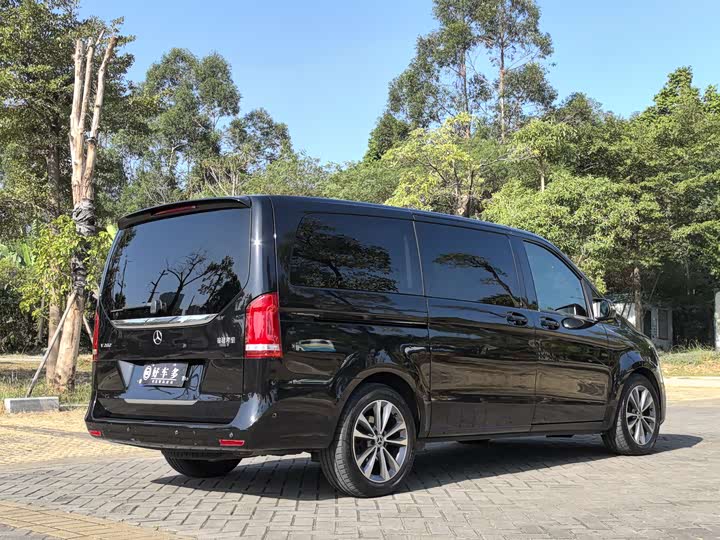 Фото 5 - Mercedes-Benz V-Class