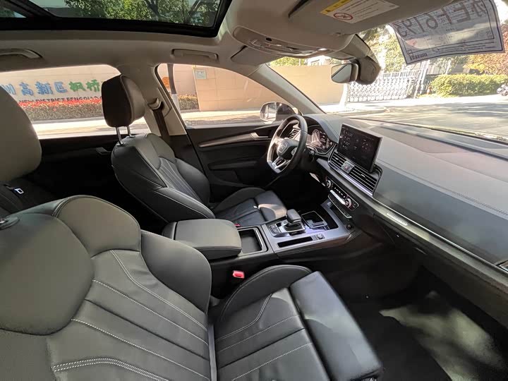 Фото 5 - Audi Q5L