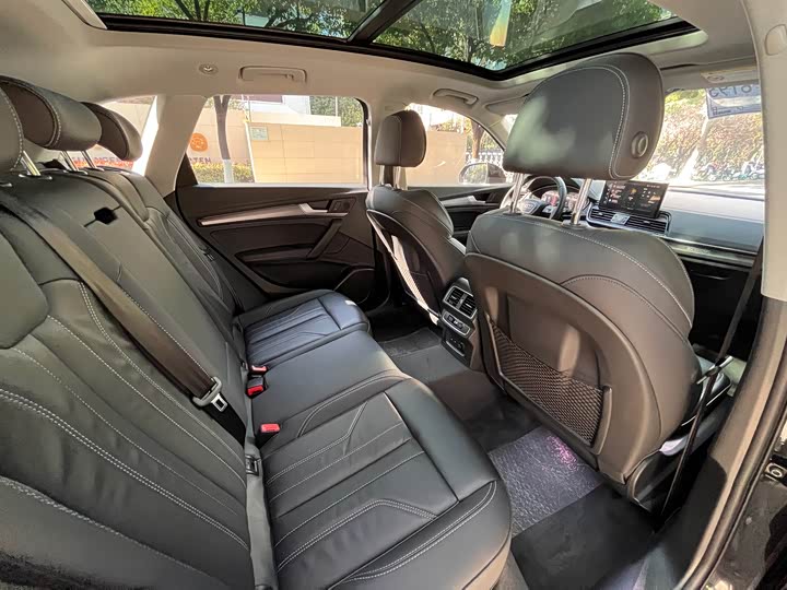 Фото 7 - Audi Q5L