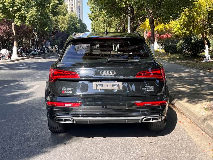 Фото 8 - Audi Q5L