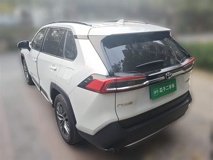 Фото 10 - Toyota Wildlander