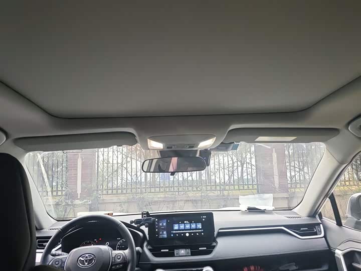 Фото 15 - Toyota Wildlander