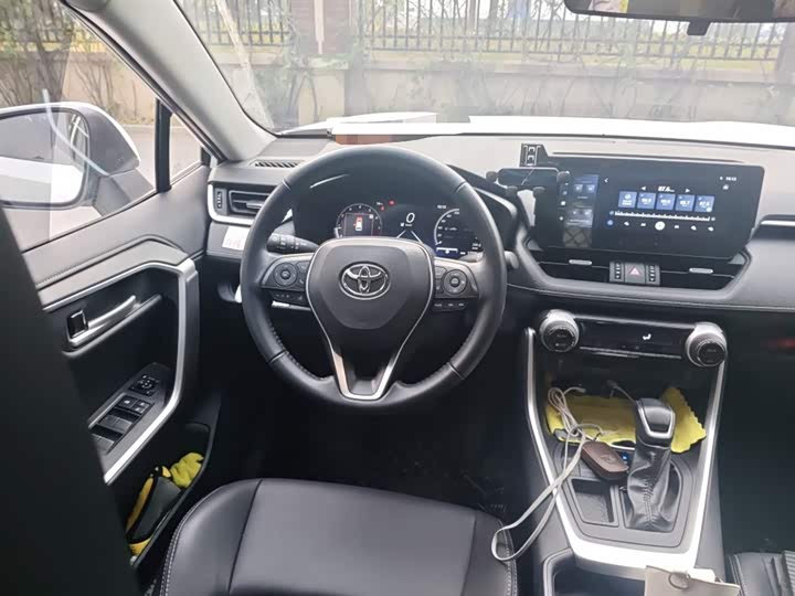 Фото 3 - Toyota Wildlander