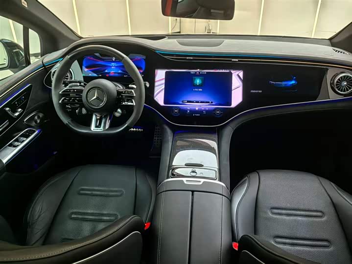 Фото 14 - Mercedes-Benz EQE AMG